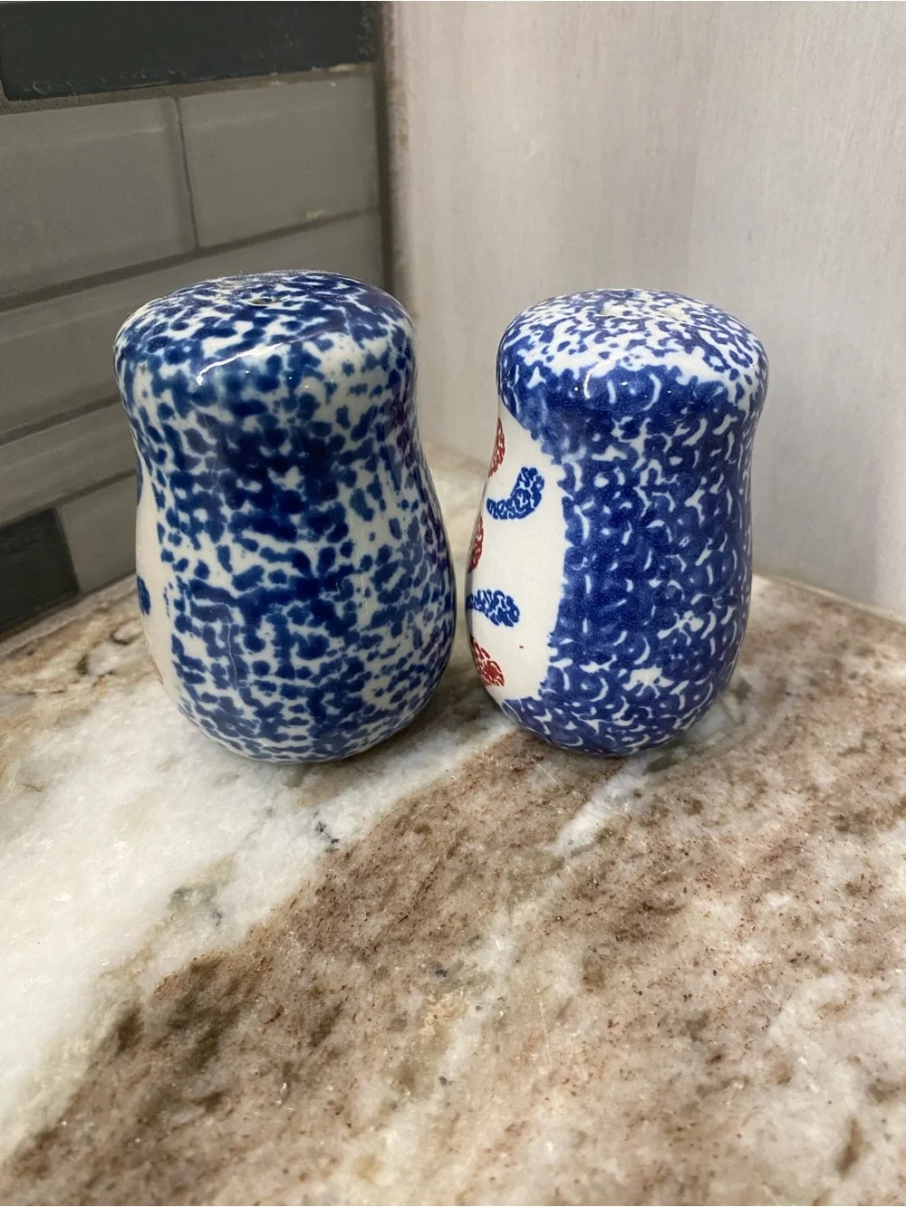 Vintage Blue Spongeware Ceramic Salt & Pepper Shakers Red Hearts Set